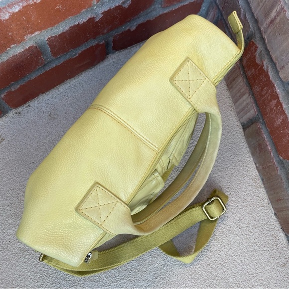 Fossil💛Genuine Leather Modern Cargo Foldover Crossbody Bag in Butter Yellow - Picture 9 of 15